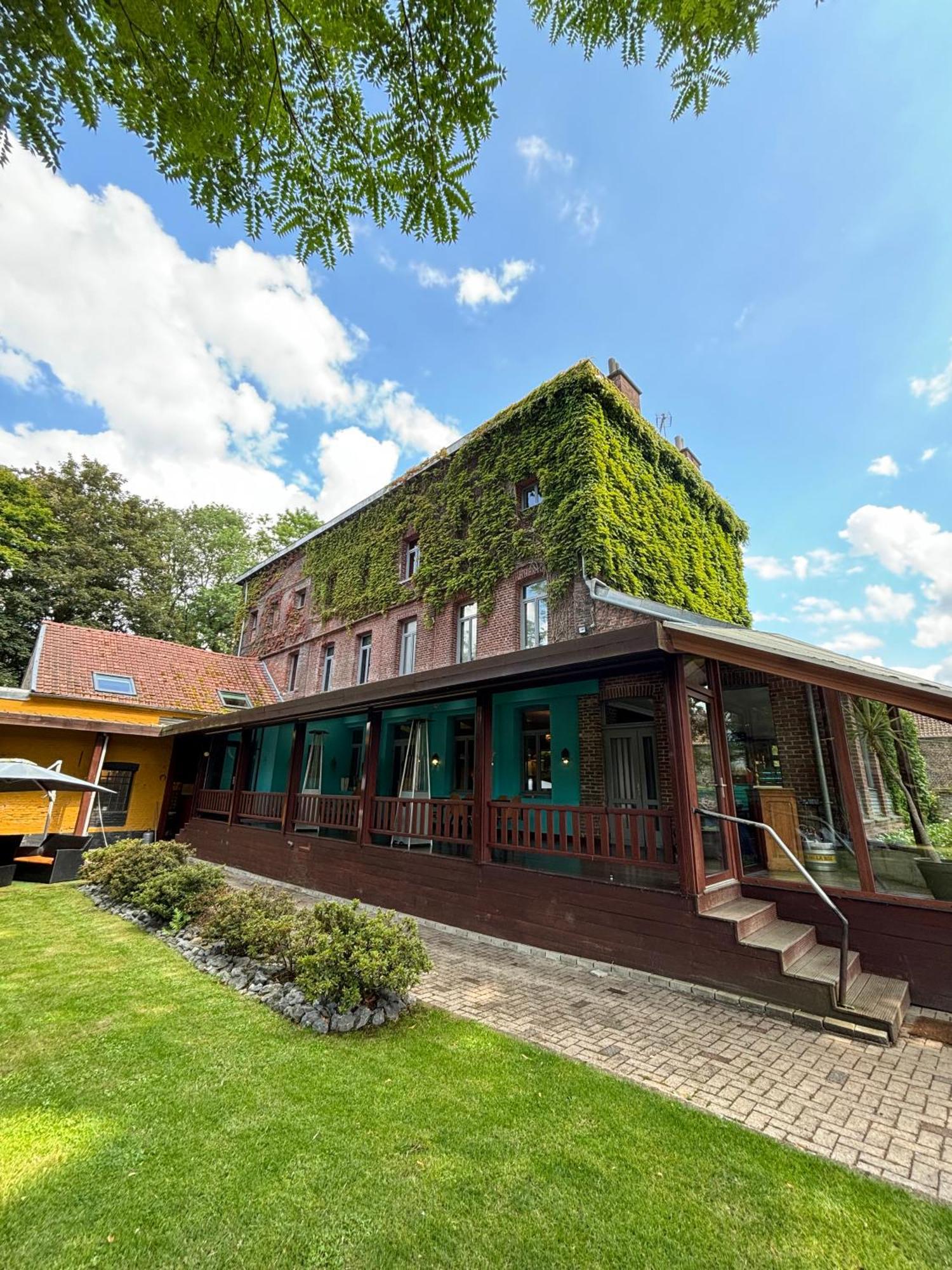 Logis Hotel-Restaurant - Le Moulin D'Artres Екстер'єр фото